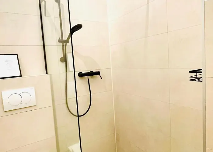 Skapin Dvor Eg Pakostane