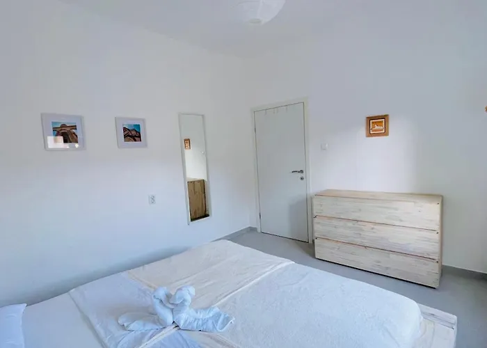 Skapin Dvor Eg Apartman Pakostane